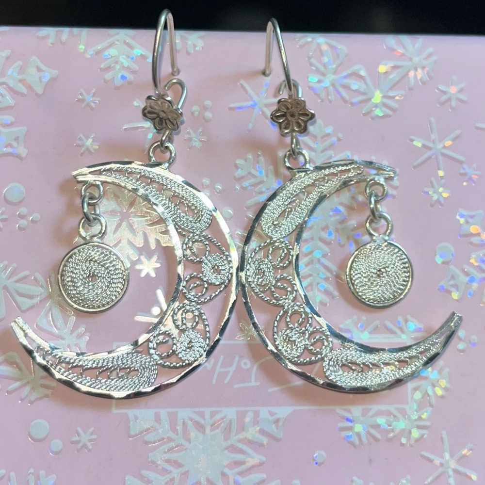 Silver Crescent Moon Earrings